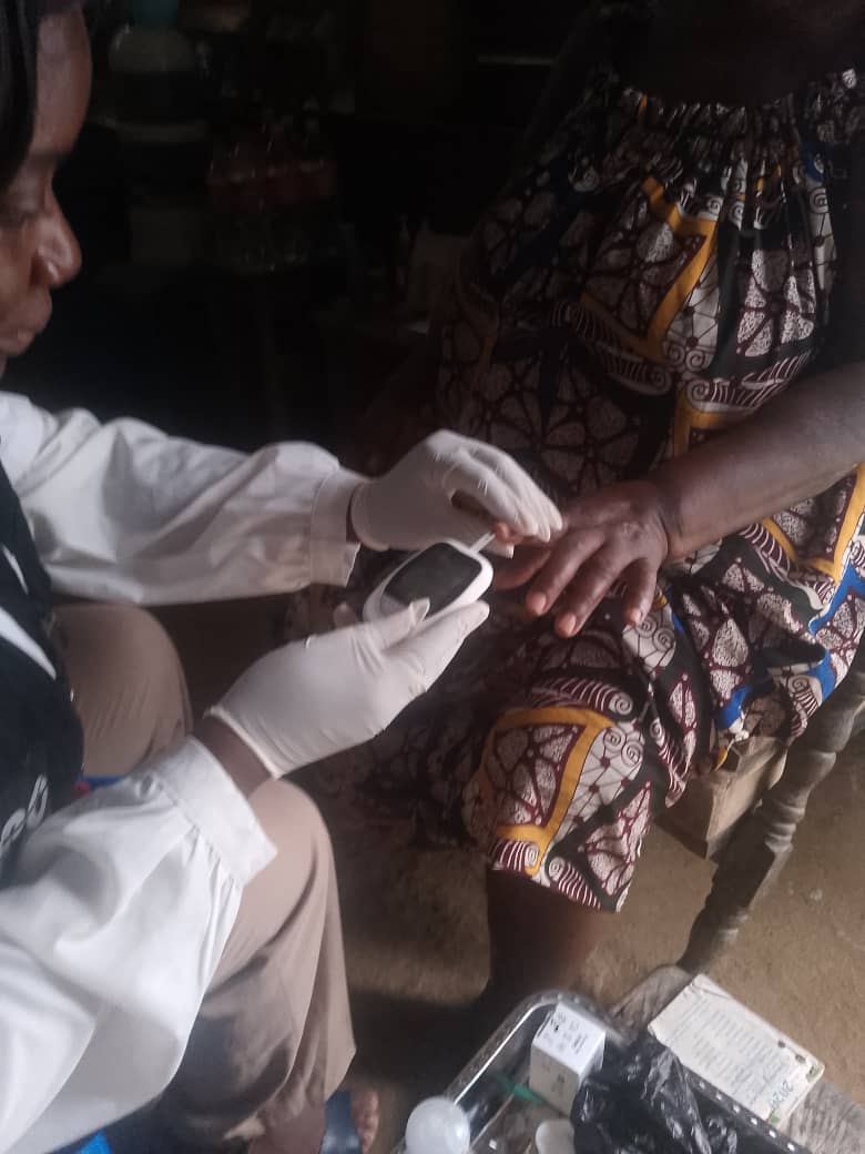 Campagne de Sensibilisation à l’Hygiène de Vie pour un Meilleur Vieillissement ,Douala 3ᵉ – Quartier Pom-Lien | 15–17 juillet 2025